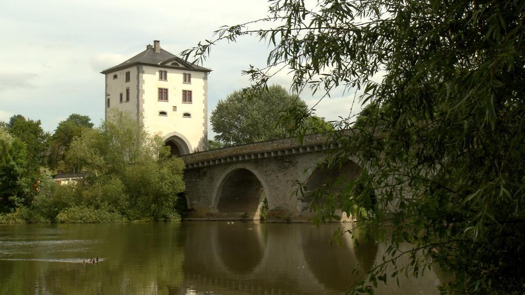 Hotel Gaestehaus Priester Limburg an der Lahn Exterior foto